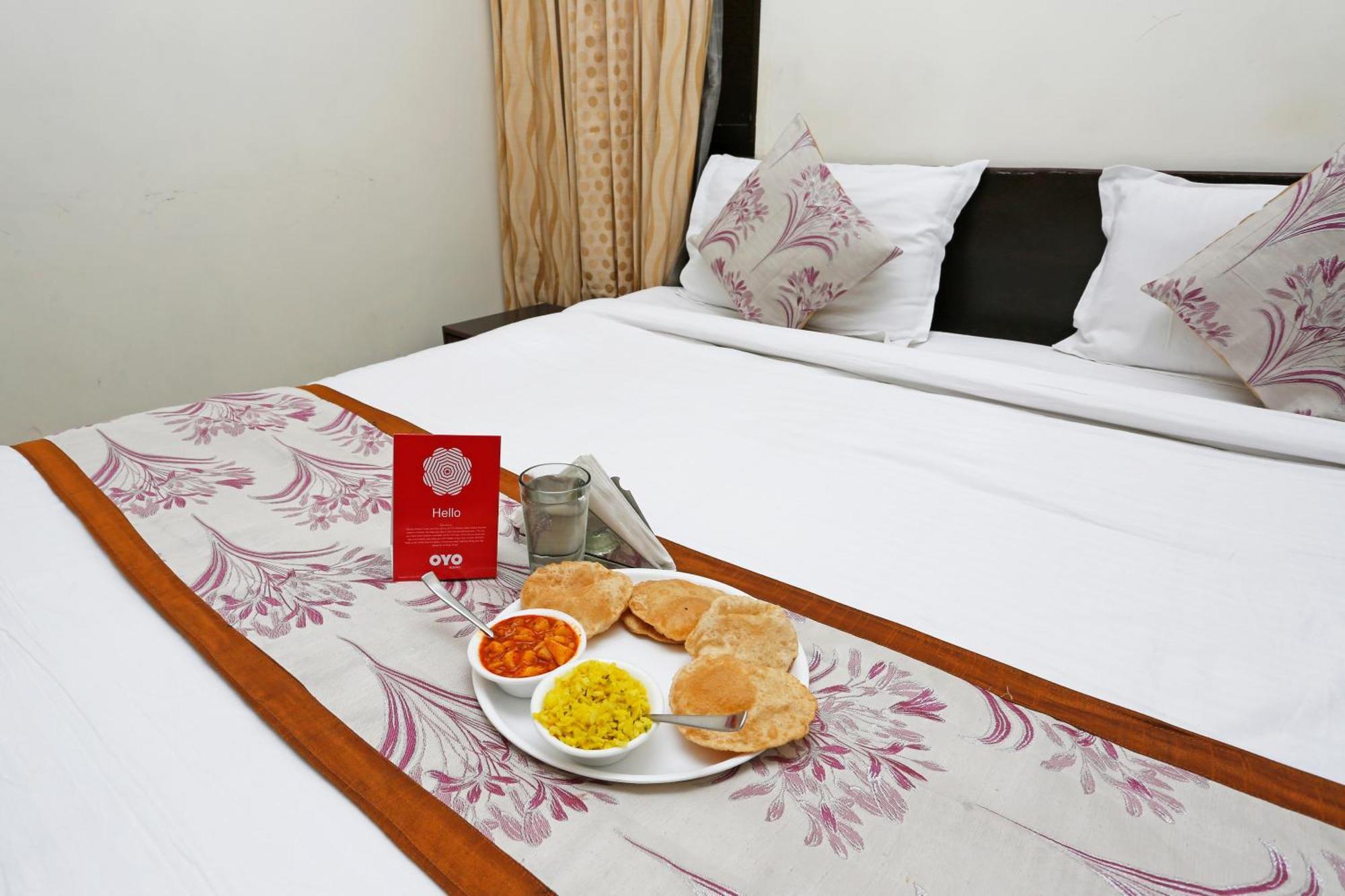 Oyo Flagship Hotel Golden Wings Udaipur Bagian luar foto